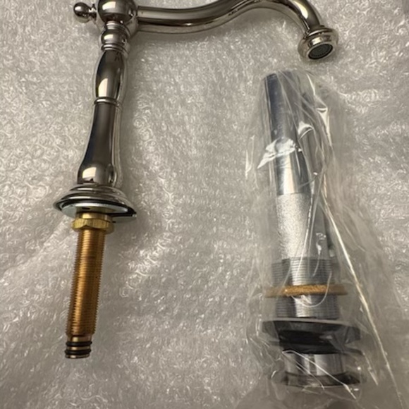 Kingston Brass polished nickel bathroom faucet wide spread - Picture 8 of 11